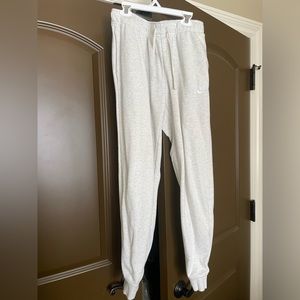 Nike Sportswear Club Fleece
Women's Mid-Rise Joggers